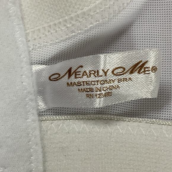 Nearly Me Mastectomy Bra Womens 34C White Wireless #6301 - Picture 4 of 8